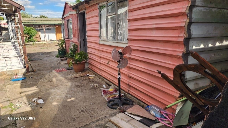 5 Bedroom Property for Sale in Oos Einde North West